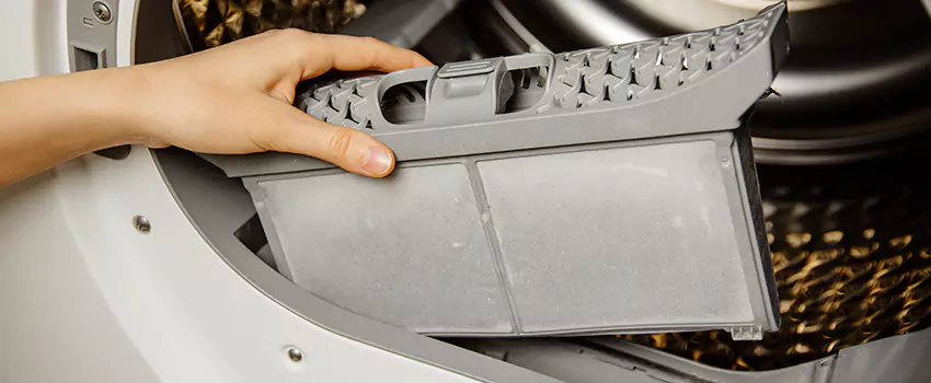 Signs Of A Clogged Dryer Lint Trap in Aldine, Texas